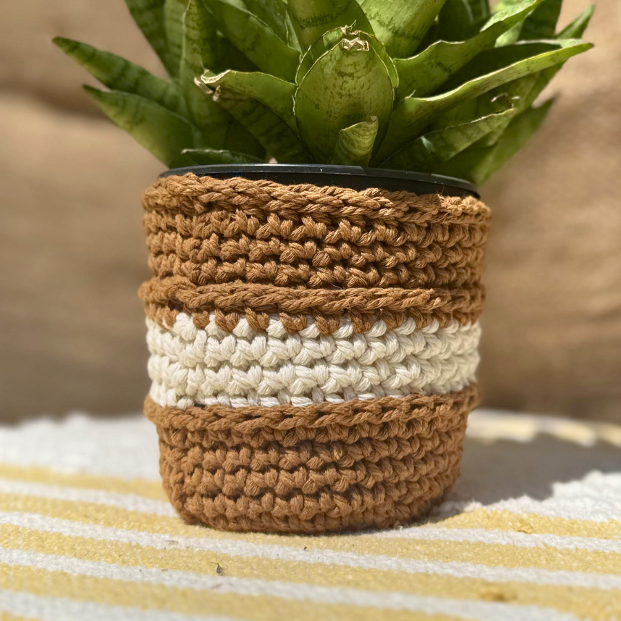 🧵 The Willow Sleeve – Crochet Planter Cover