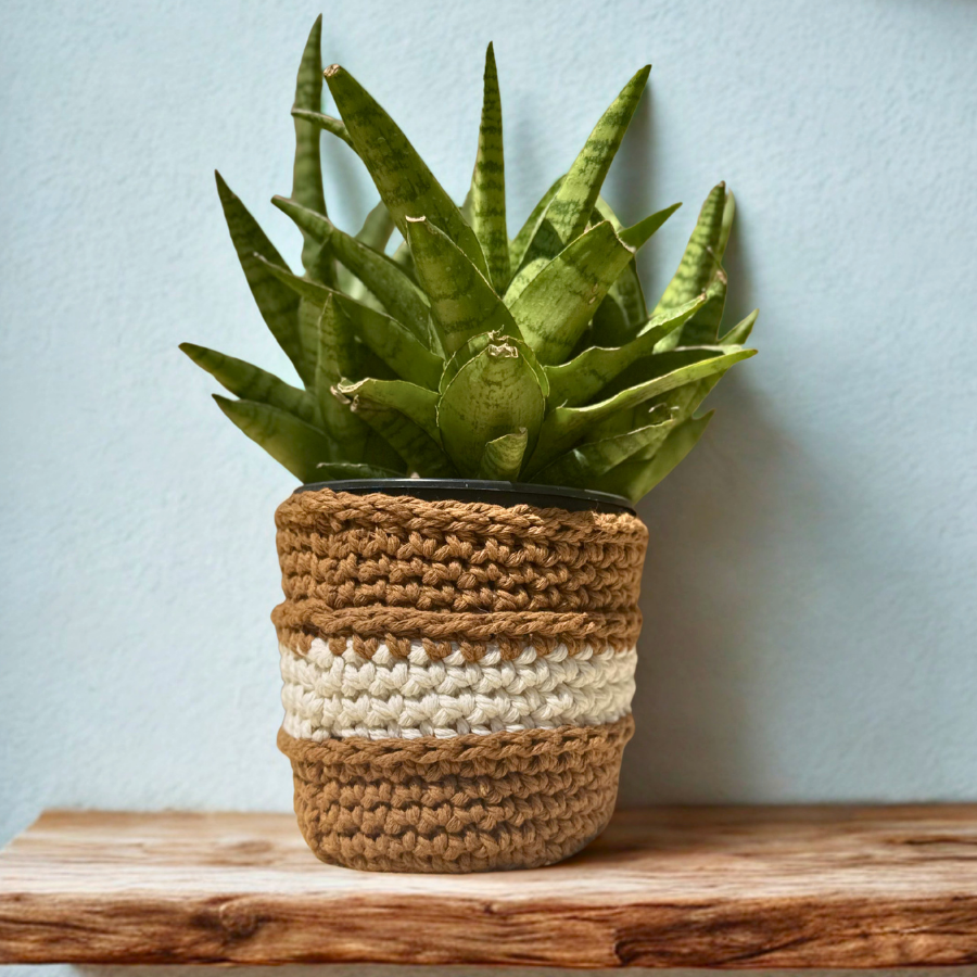 🧵 The Willow Sleeve – Crochet Planter Cover
